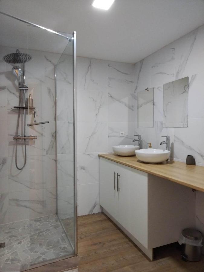 Вилла Le Logis Du Bourgneuf Charmante Petite Maison Le Bourgneuf-la-Foret Экстерьер фото