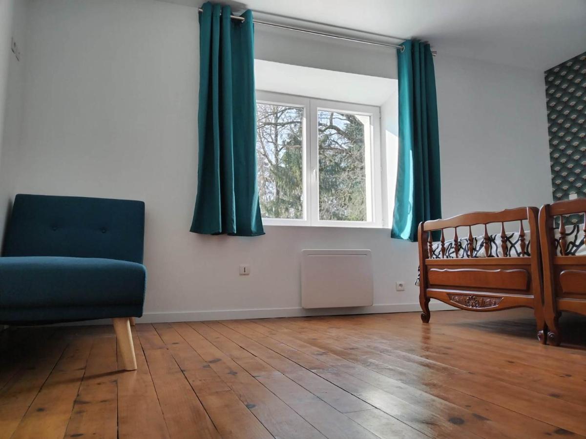 Вилла Le Logis Du Bourgneuf Charmante Petite Maison Le Bourgneuf-la-Foret Экстерьер фото